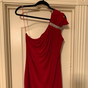 Gorgeous cocktail dress with one shoulder bow detail.